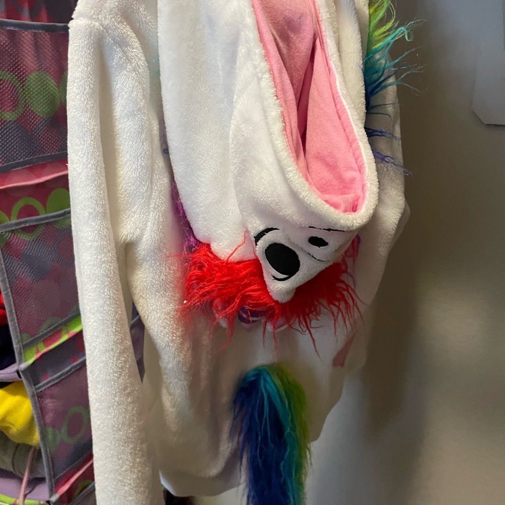 Disney Famous Zip-up hoodie Sweatshirt